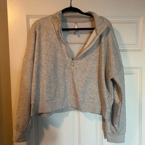 Cropped Sweater Fabletics